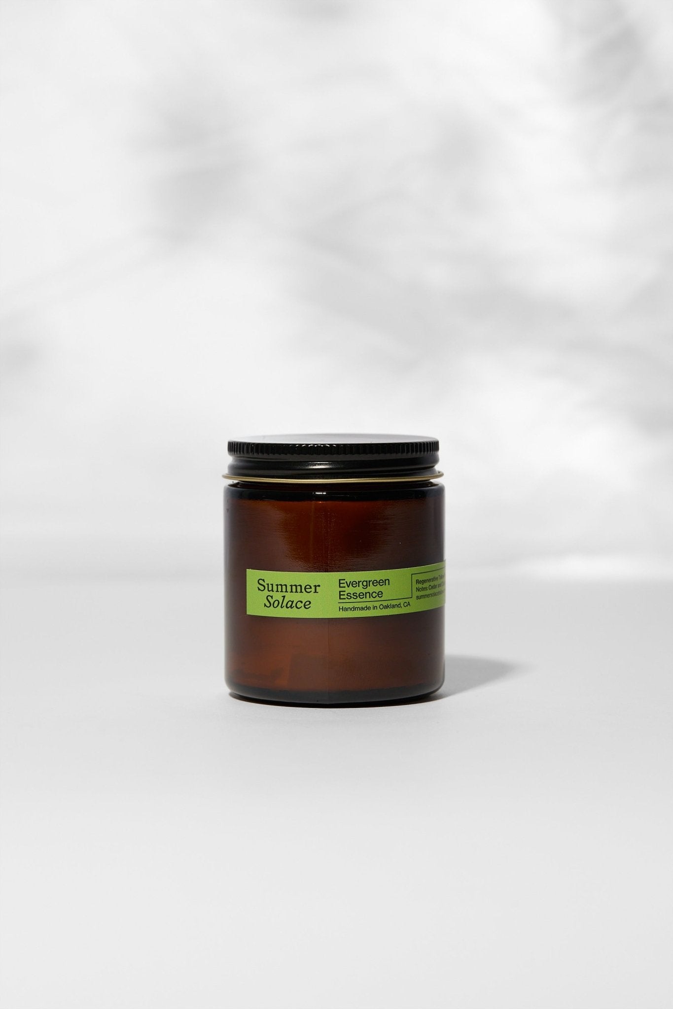 evergreen-essence-travel-candle-cedar-oakmoss-4033814.jpg