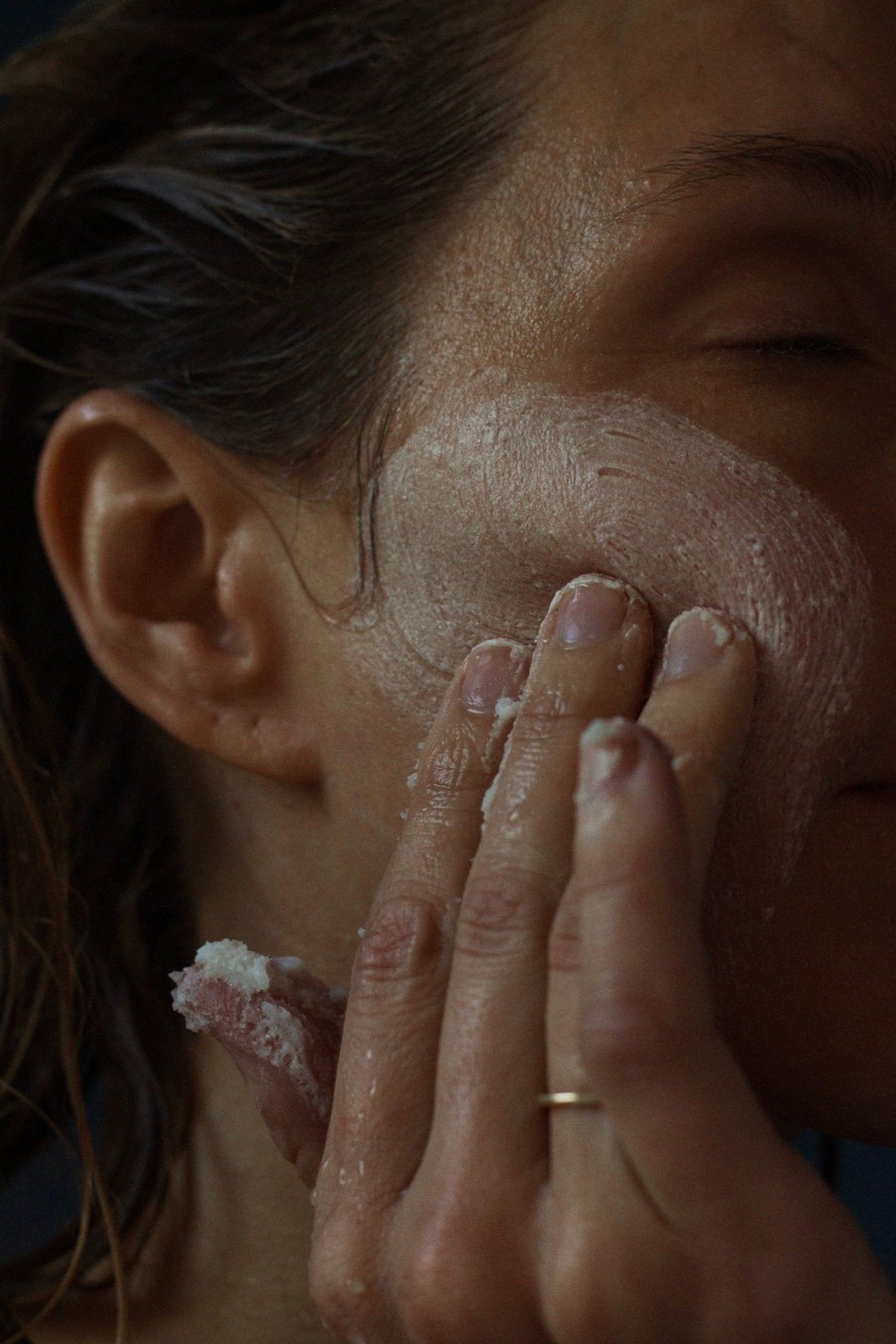 seele-salt-scrub-regenerative-tallow-645941.jpg